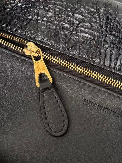 Clicca Shoulder Bag Medium Black Arena Lambskin