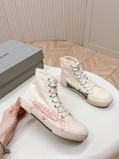 HIGH-TOP SNEAKERS GRAFFITI IN WHITE CANVAS