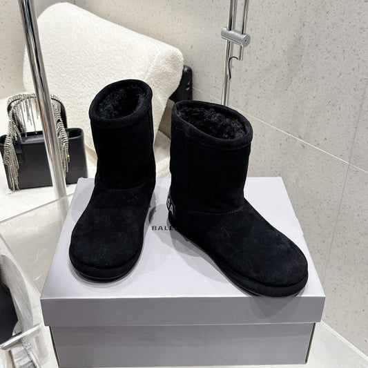 Balenciaga Alaska Soft Booties Black Suede Shearing 554395